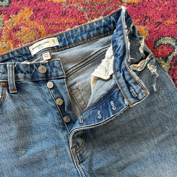 Abercrombie & Fitch | Women’s medium blue Curve Love The Dad High Rise Jeans, 27 - Picture 13 of 15